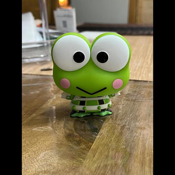 Funko Pop- Keroppi Tsuyu- My Hero Academia x Sanrio - Picture 1 of 1